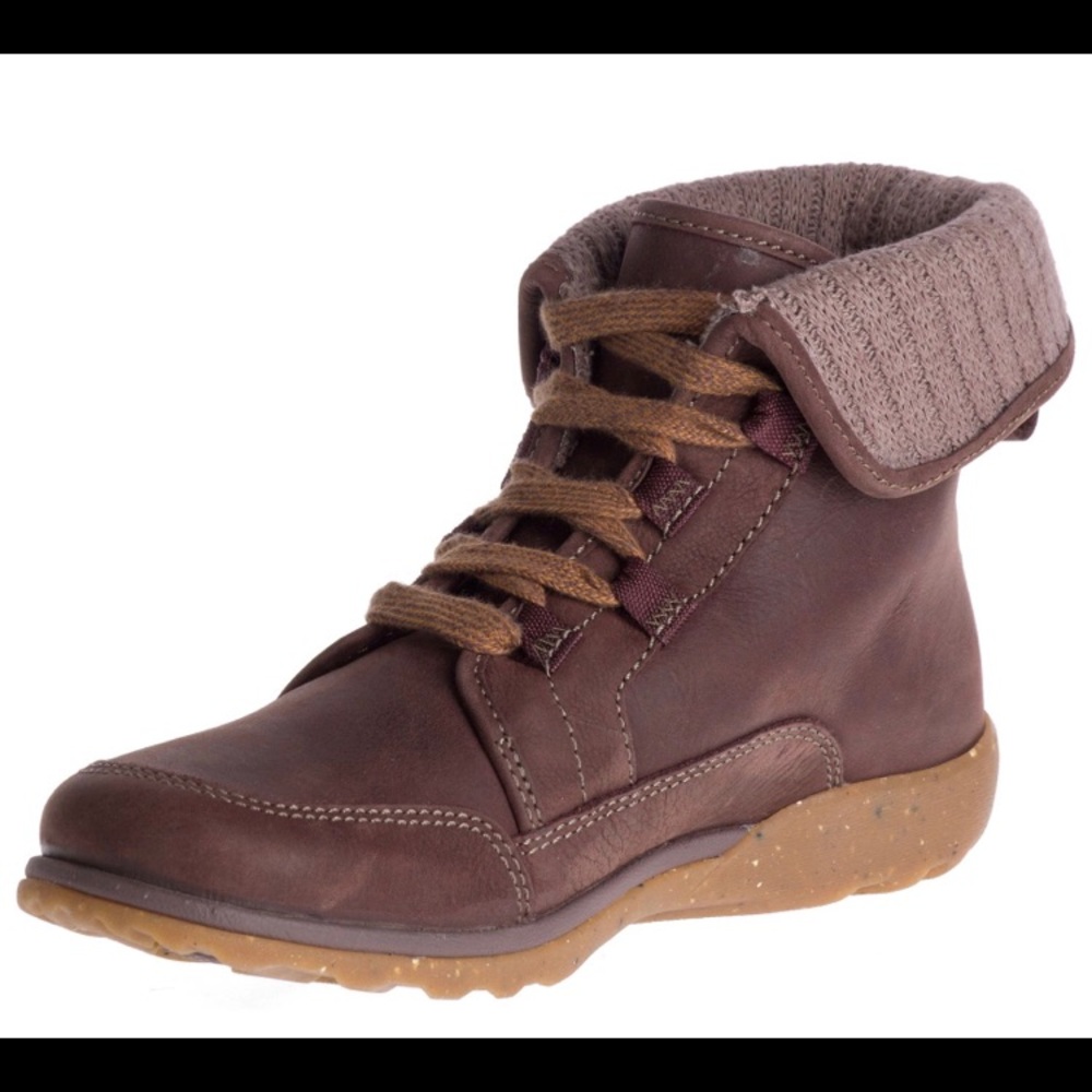 Chaco Barbary Mahogany- Like New!